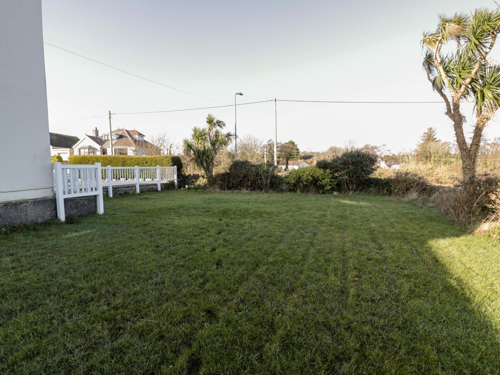Halcyon Villa Moelfre Exterior photo