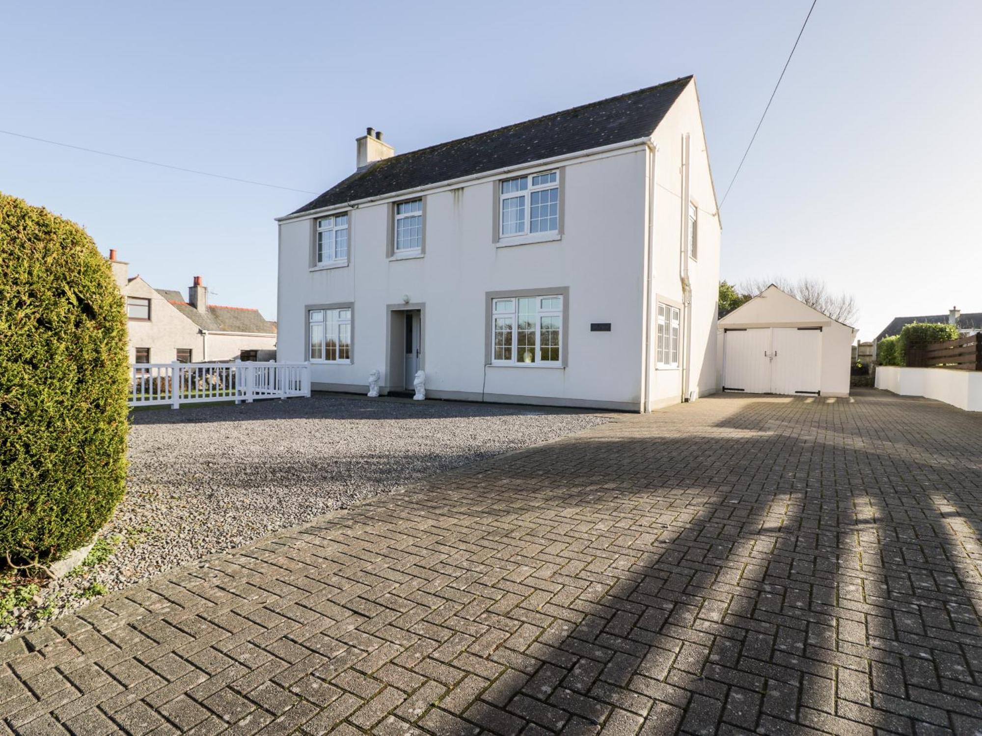 Halcyon Villa Moelfre Exterior photo
